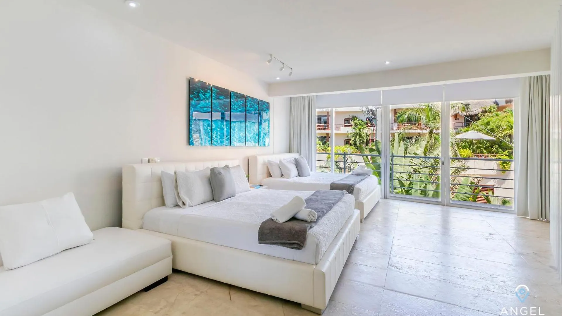 Apartment Spacious Magia Condo Steps To The Beach & 5Th Ave Playa del Carmen